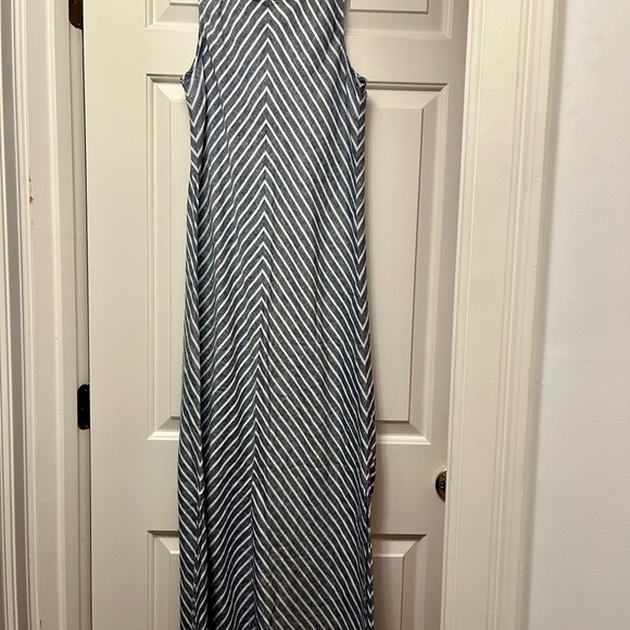 Striped Sleeveless Linen Maxi Dress - Chambray Blue and White - Picture 3 of 6